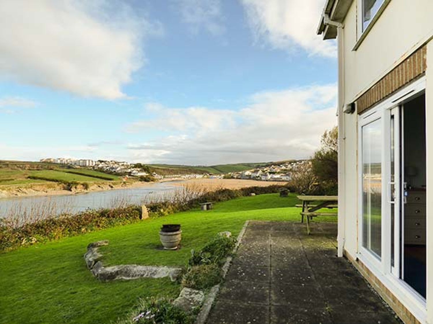 Porth View                     photo 2