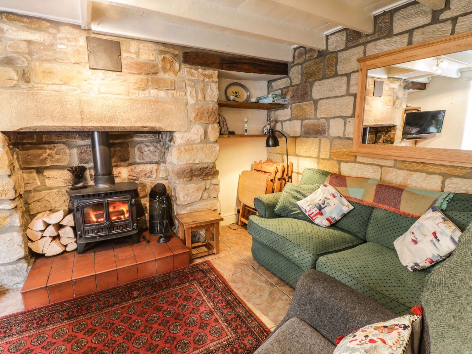 Bulmers Cottage Staithes ( Ref 926017 ) Book Staithes holiday cottage for 8 guests