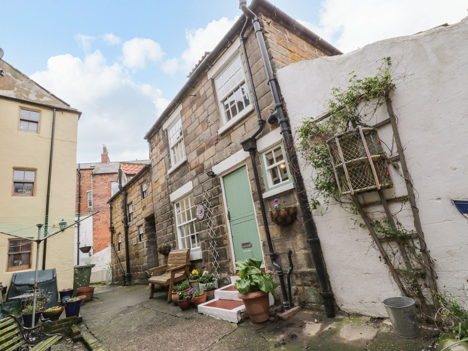 Photo of Bulmers Cottage Staithes ( Ref 926017 ) Rent holiday home in Staithes North Yorkshire