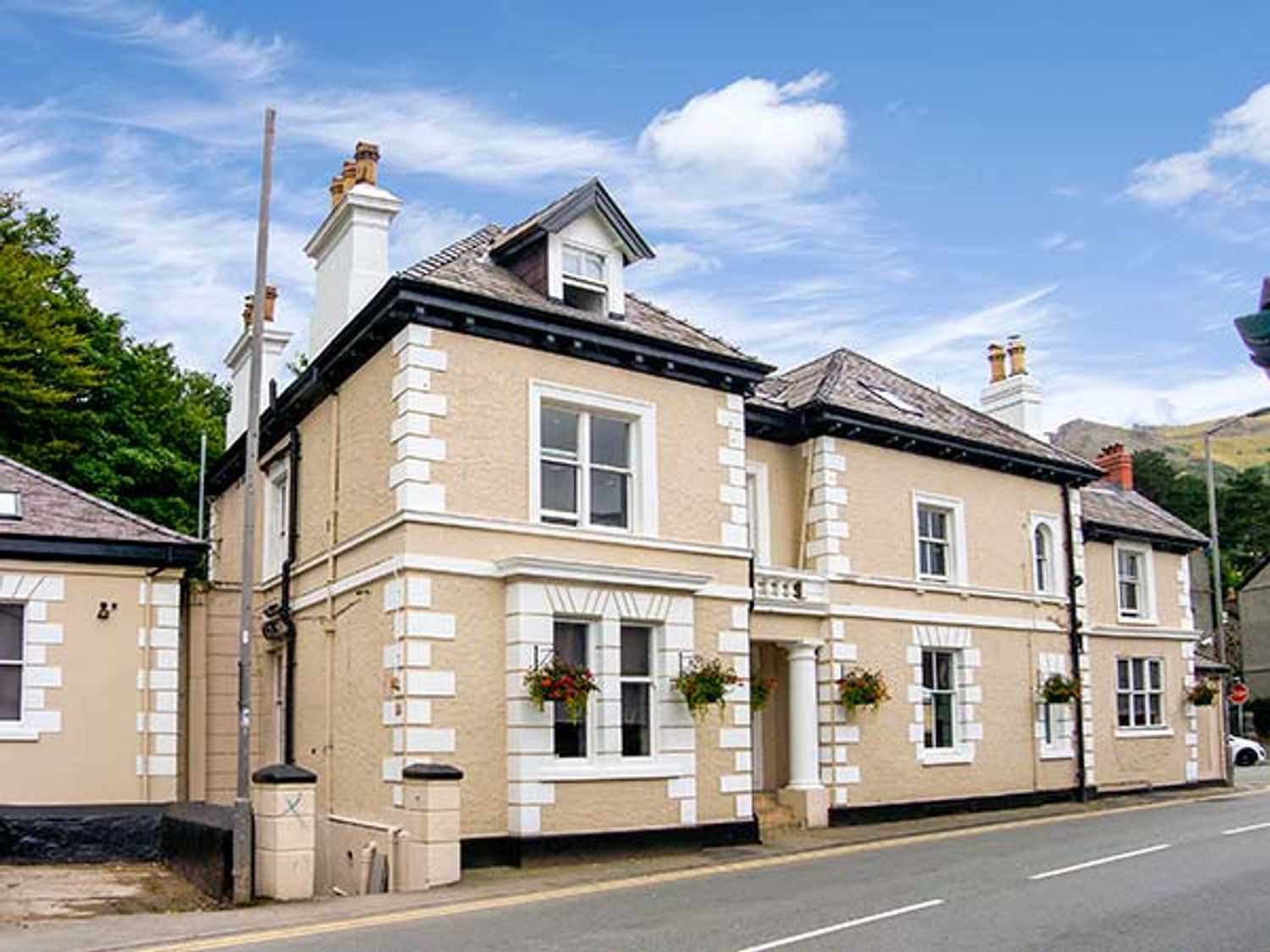 Mountain View | Penmaenmawr | Self Catering Holiday Cottage