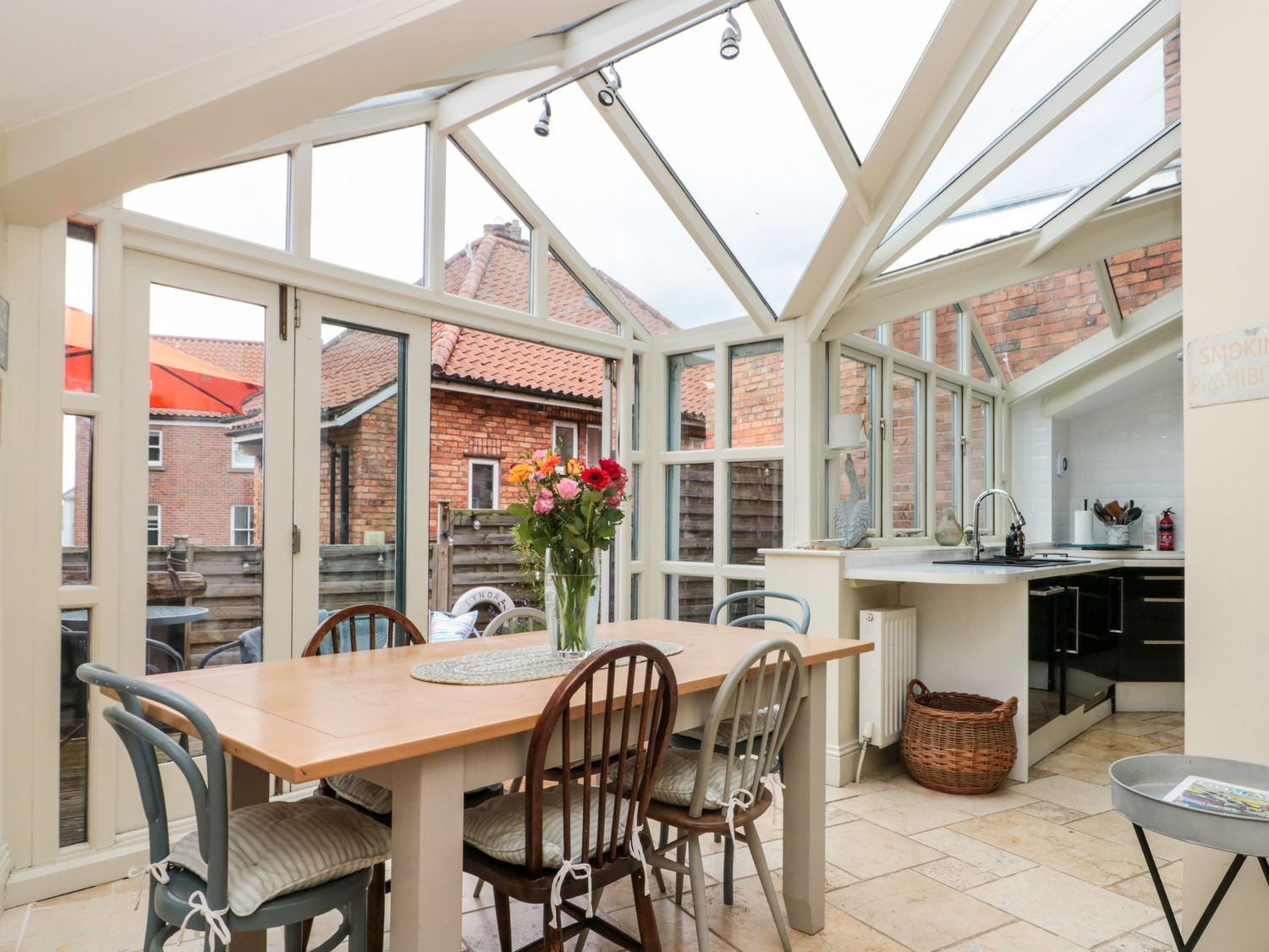 47 Princess Street Scarborough ( Ref 926505 ) Holiday cottage in Scarborough sleeps 8 guests