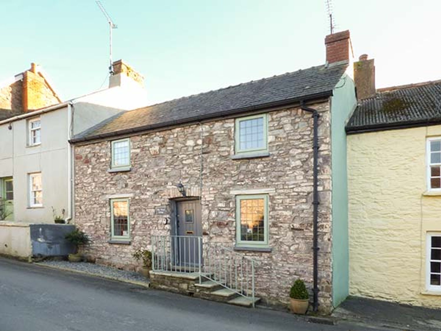 Milk Wood Cottage - South Wales - 927579 - photo 1