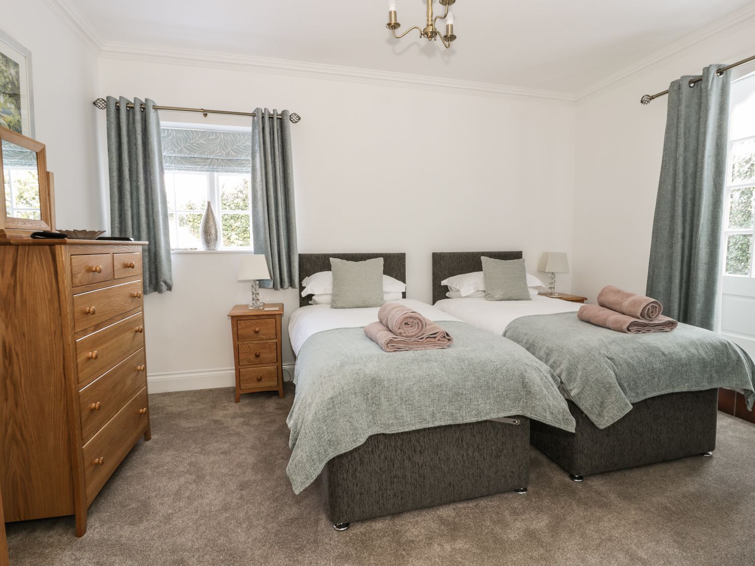 Plas Yolyn | Ellesmere | Dudleston | Self Catering Holiday Cottage