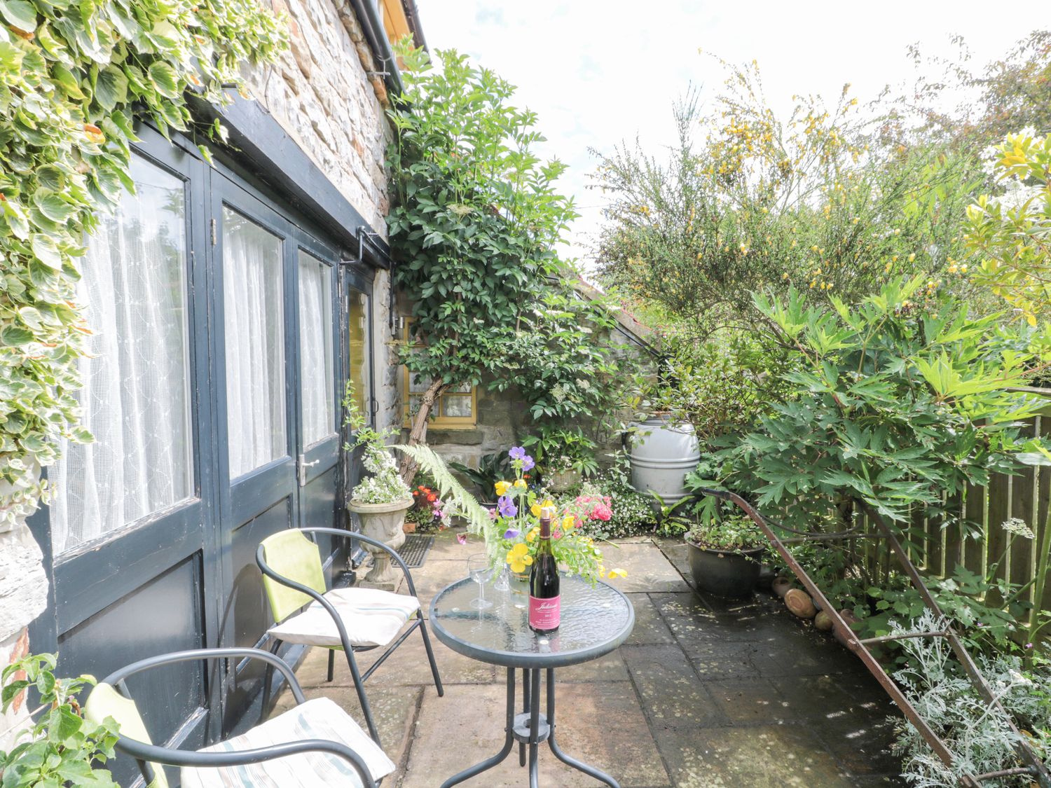 The Hayloft Cloughton ( Ref 930998 ) Accommodation in Cloughton - Holiday cottage near Scarborough - Accommodation sleeps 2 people