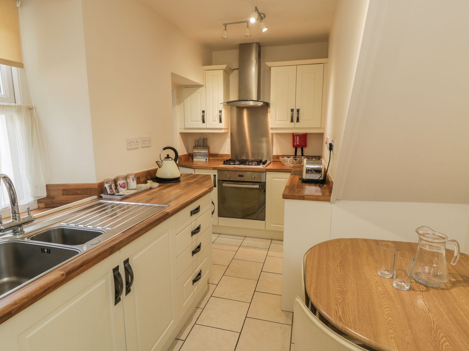 Florence Cottage Hinderwell ( Ref 934476 ) Holiday Cottage for 4 in Hinderwell North Yorkshire