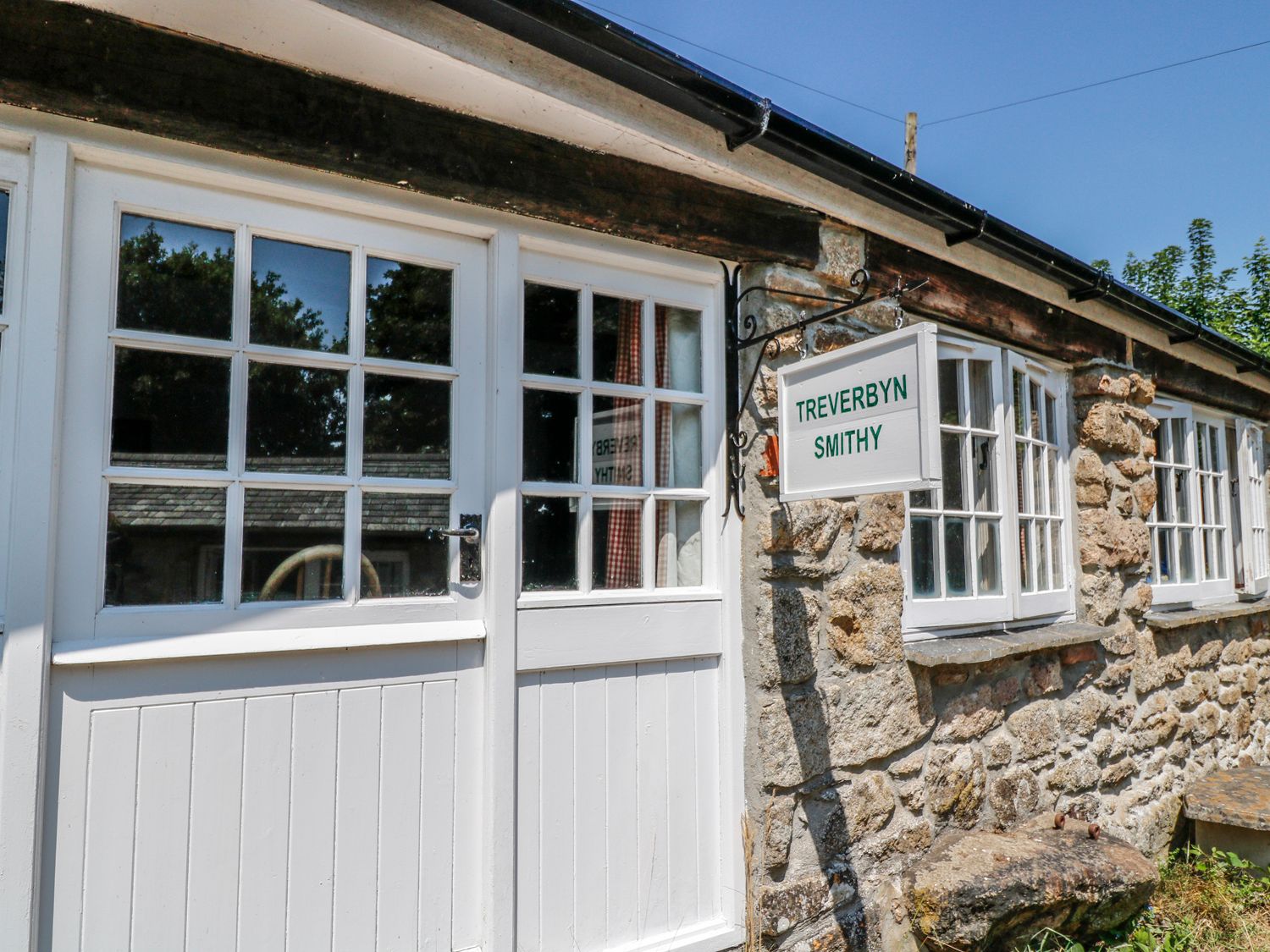 Treverbyn Smithy                     photo 2