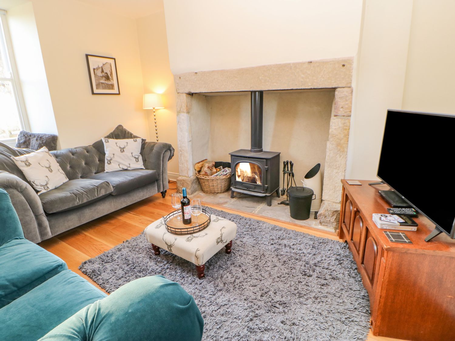 East Farmhouse Cottage                     photo 2