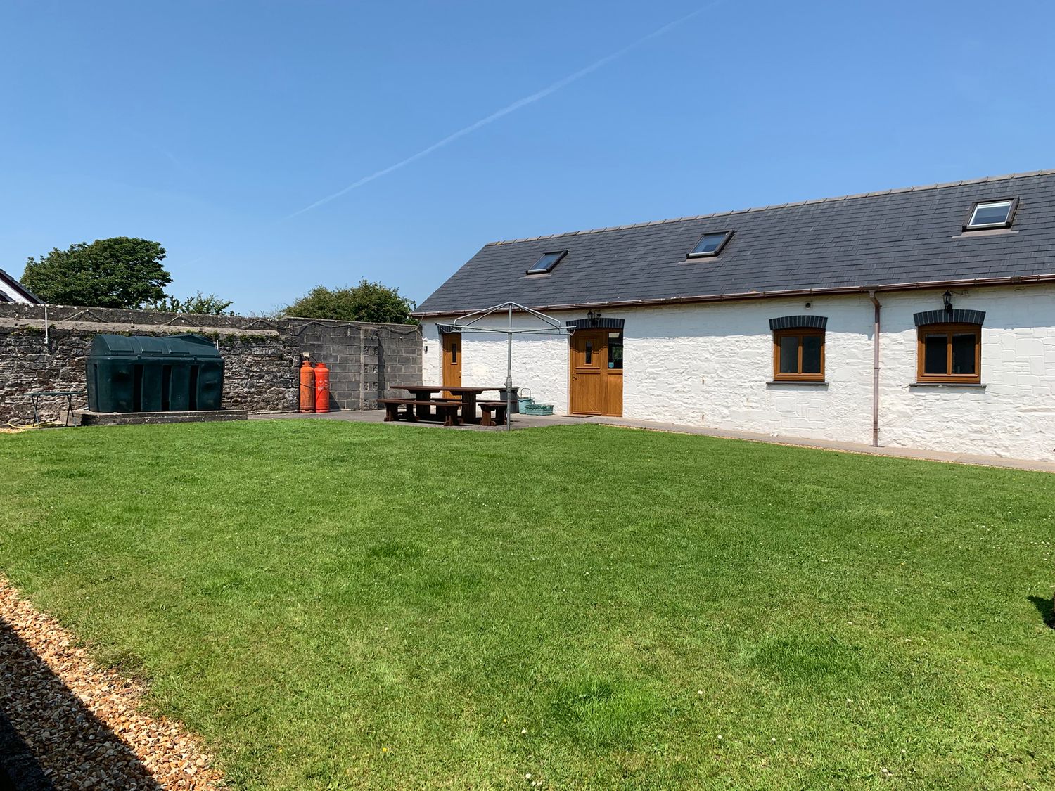The Old Cow Barn - South Wales - 951706 - photo 1