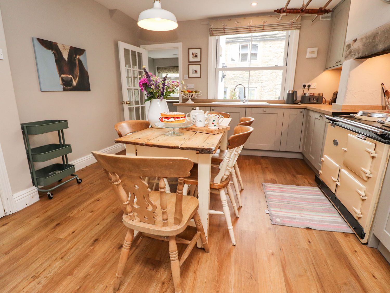 Dales Cottage Linton Falls ( Ref 953321 ) Grassington holiday cottage sleeps 6 guests in North Yorkshire