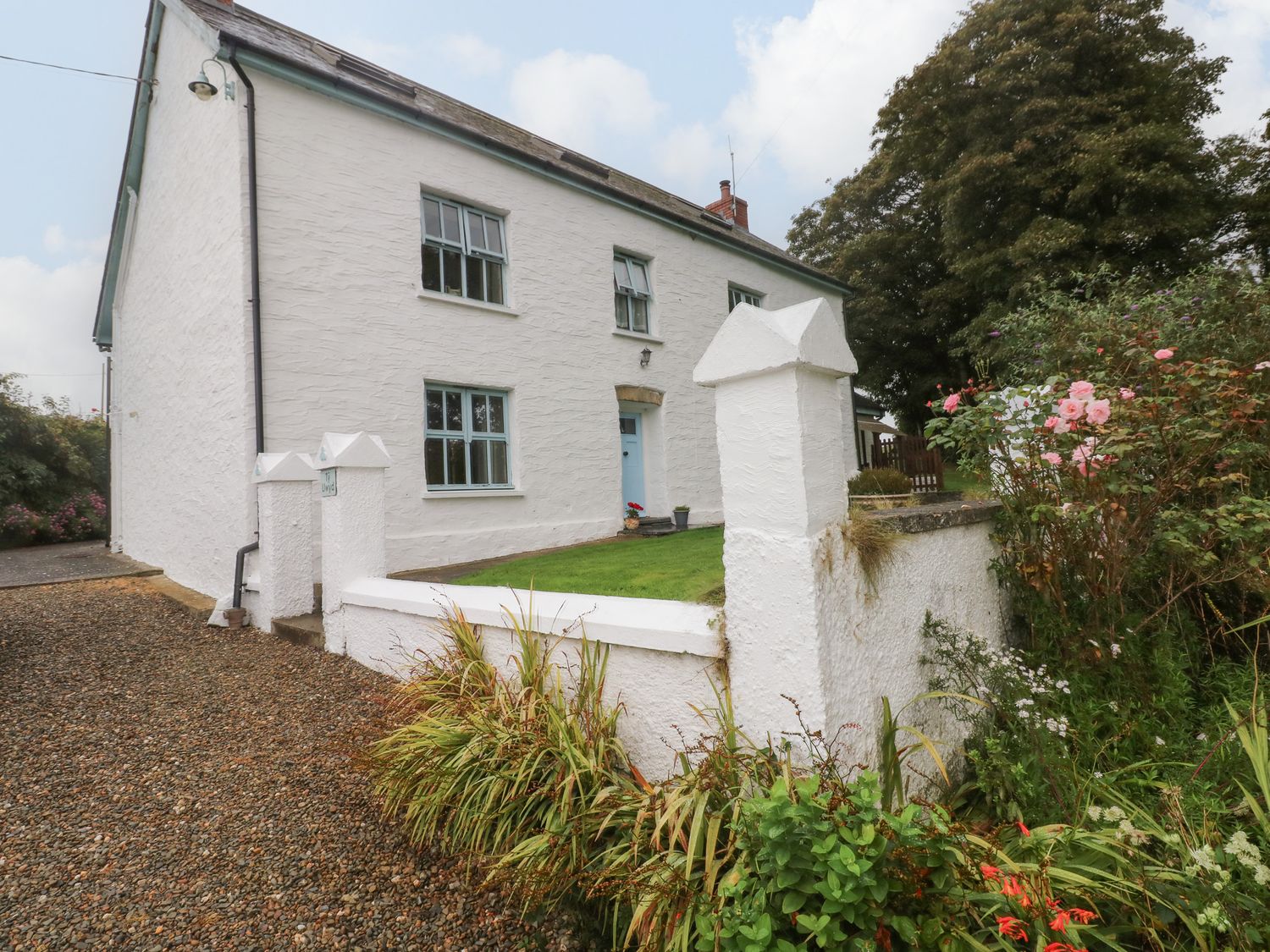 Ty Llwyd                     photo 2