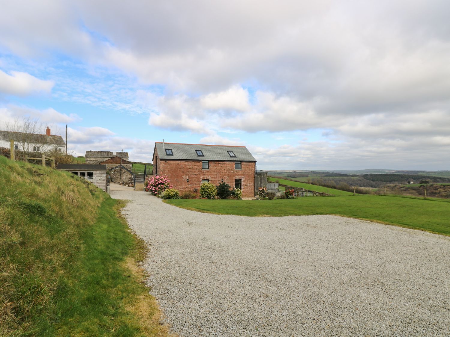 Castle Dore Barn                     photo 46