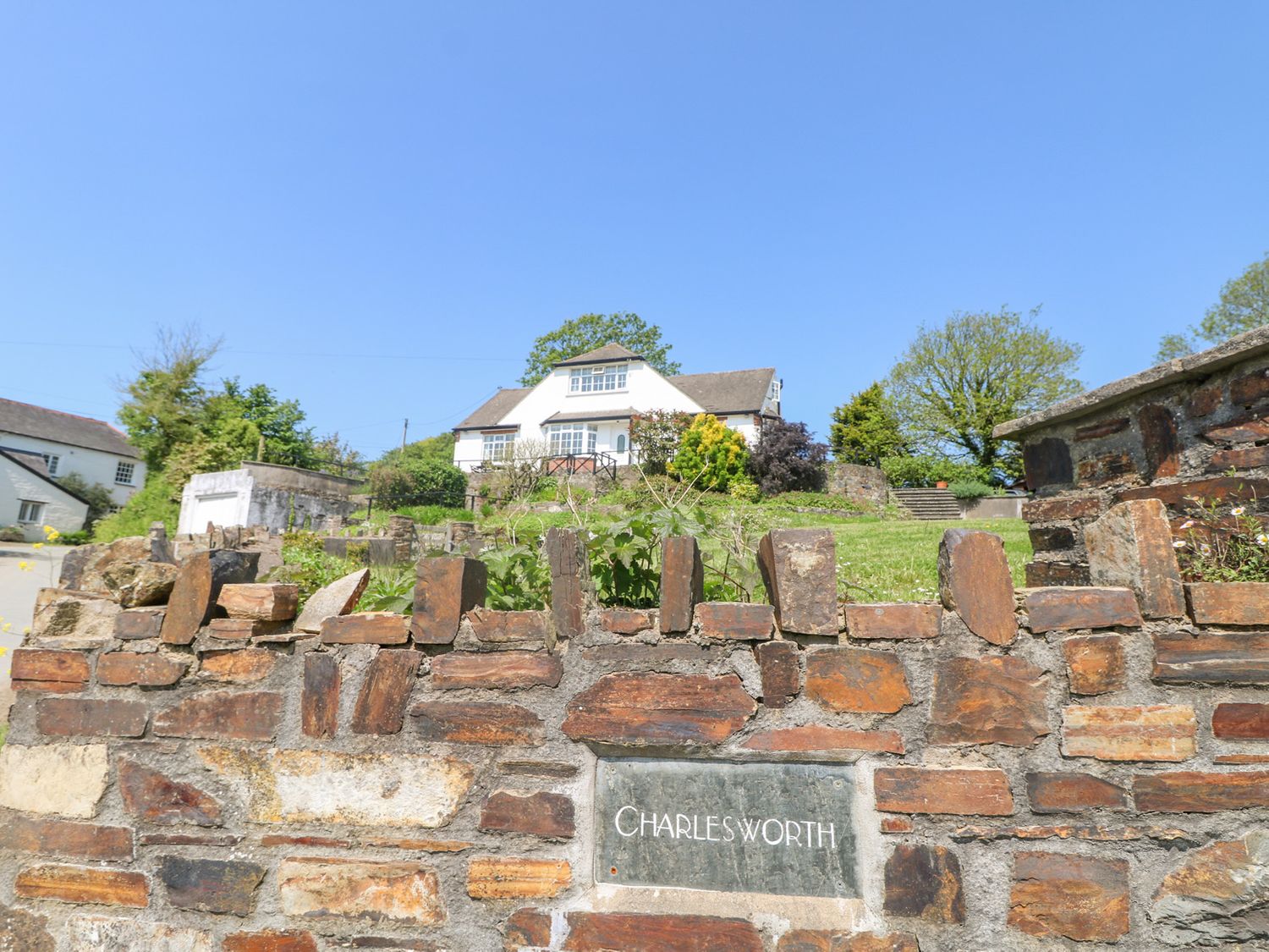 Charlesworth                     photo 2
