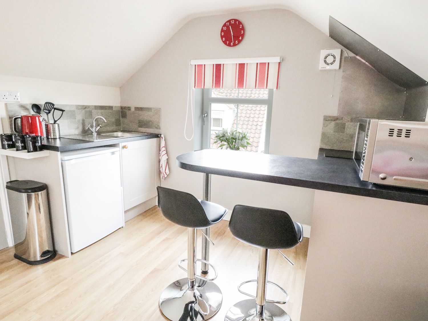 The Loft Upper Dunsforth ( Ref 961175 ) Holiday cottage in Upper Dunsforth North Yorkshire sleeps 2 guests