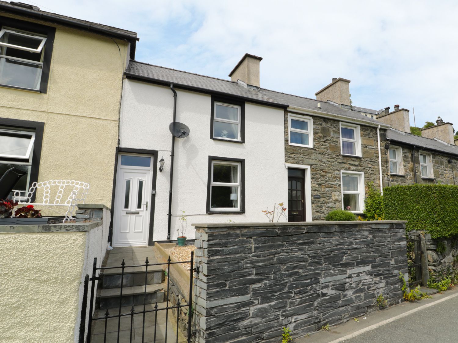 2 Holland Terrace - North Wales - 963317 - photo 1