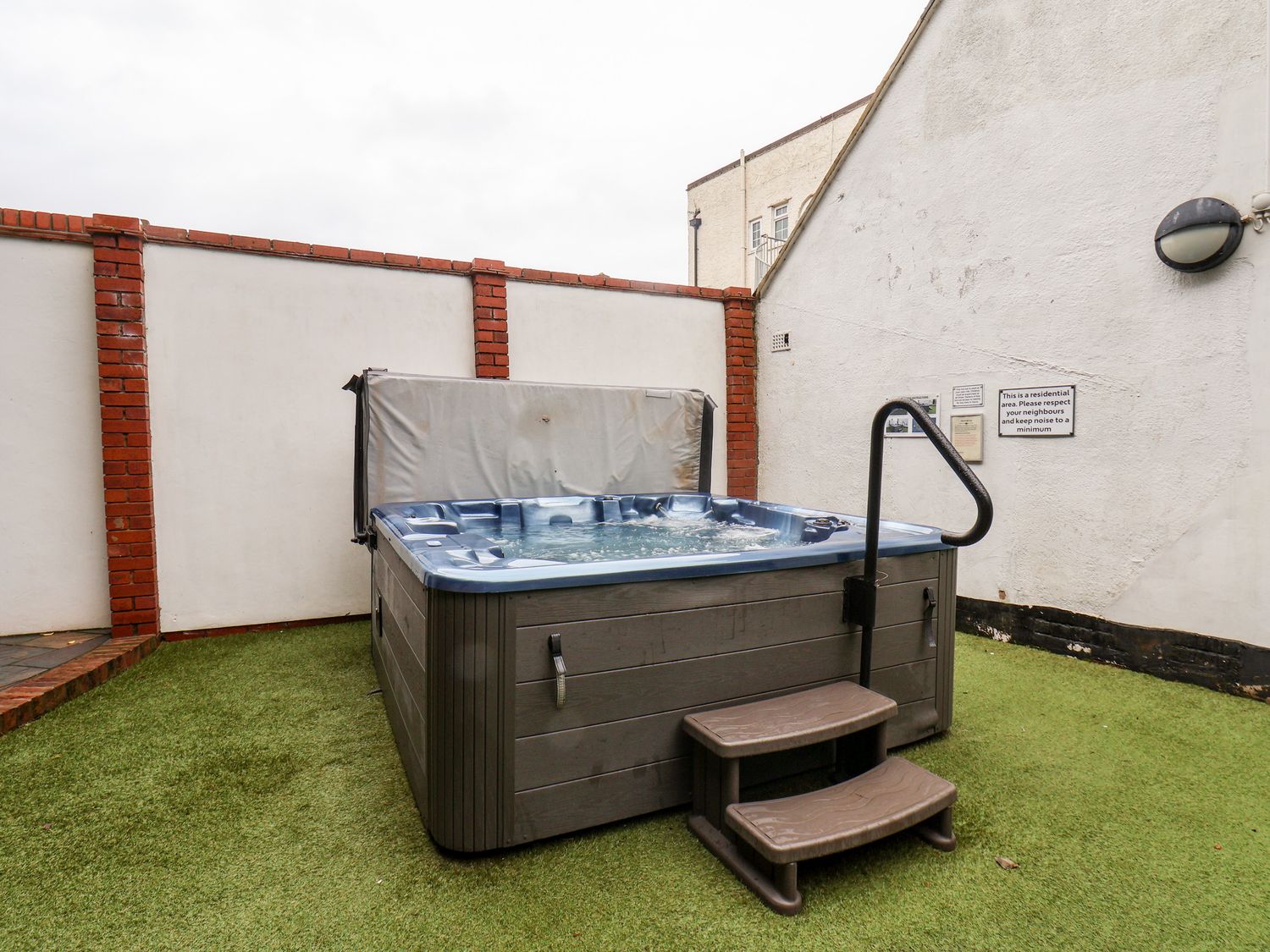 Green Tor Scarborough ( Ref 967514 ) Holiday cottage for 14 guests in Scarborough