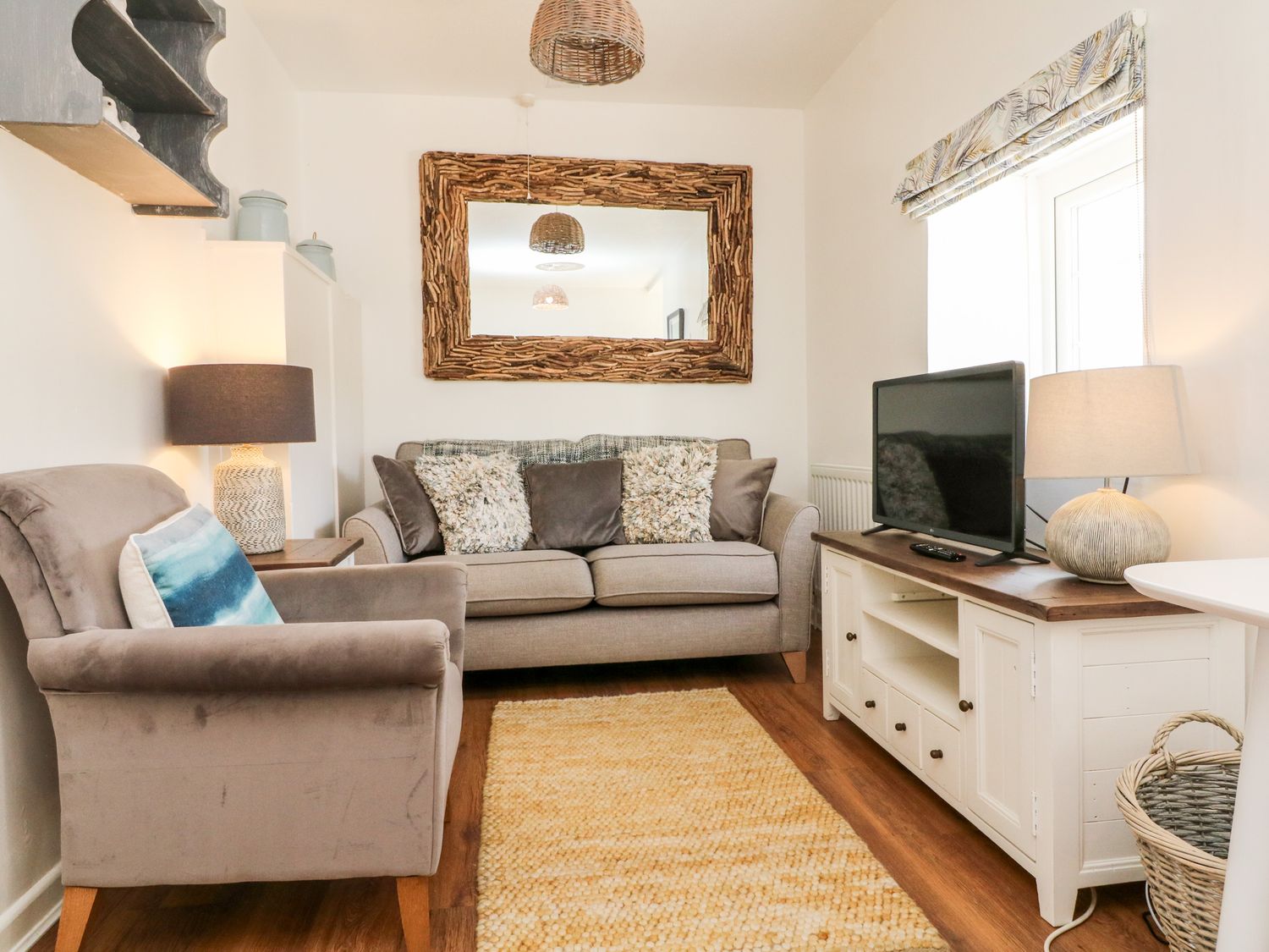 Robin Cottage                     photo 2