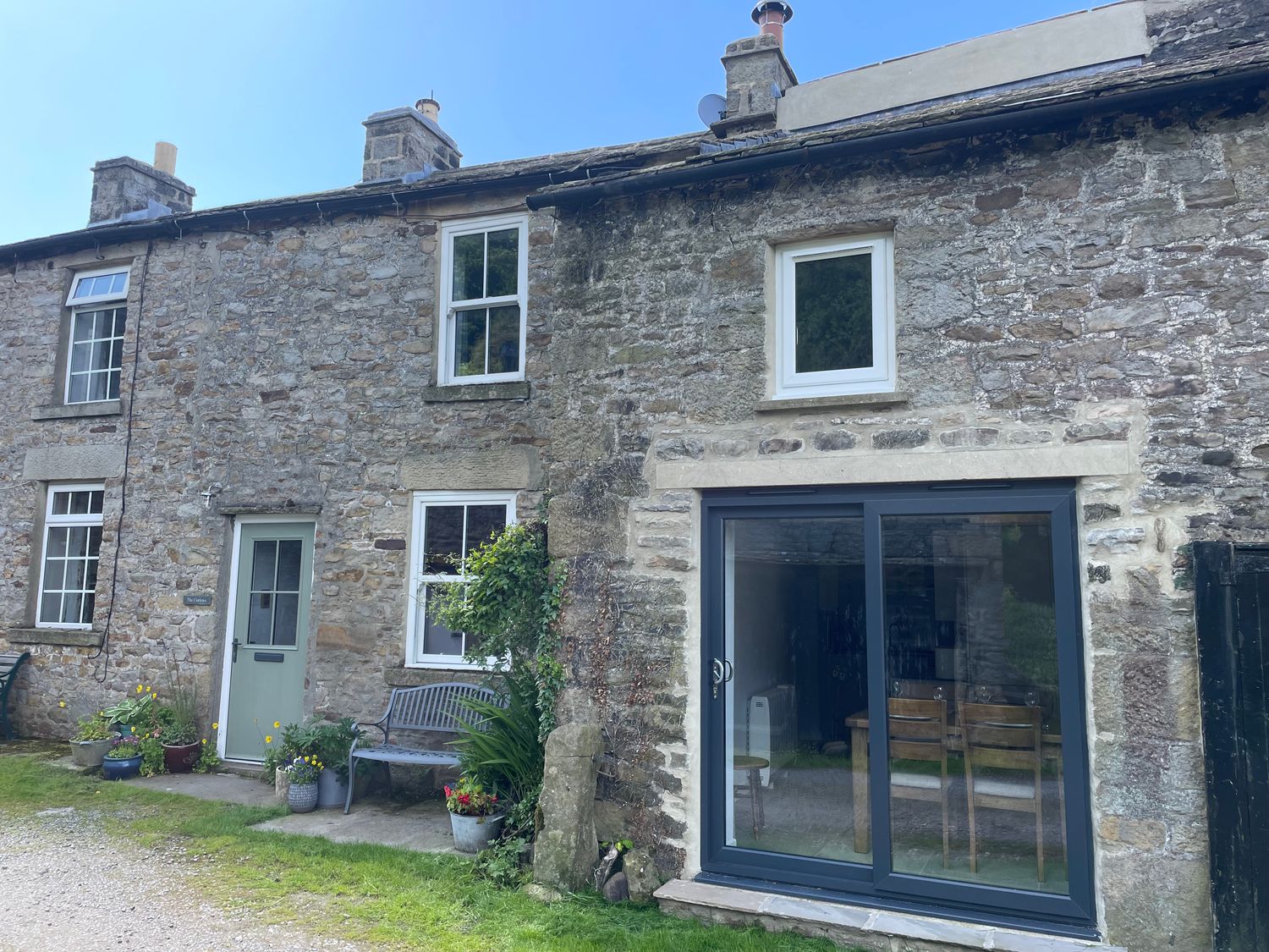 The Curlews Langthwaite ( Ref 971820 ) Holiday cottage in Langthwaite sleeps 4 people - Rent self catering accommodation in Yorkshire Dales