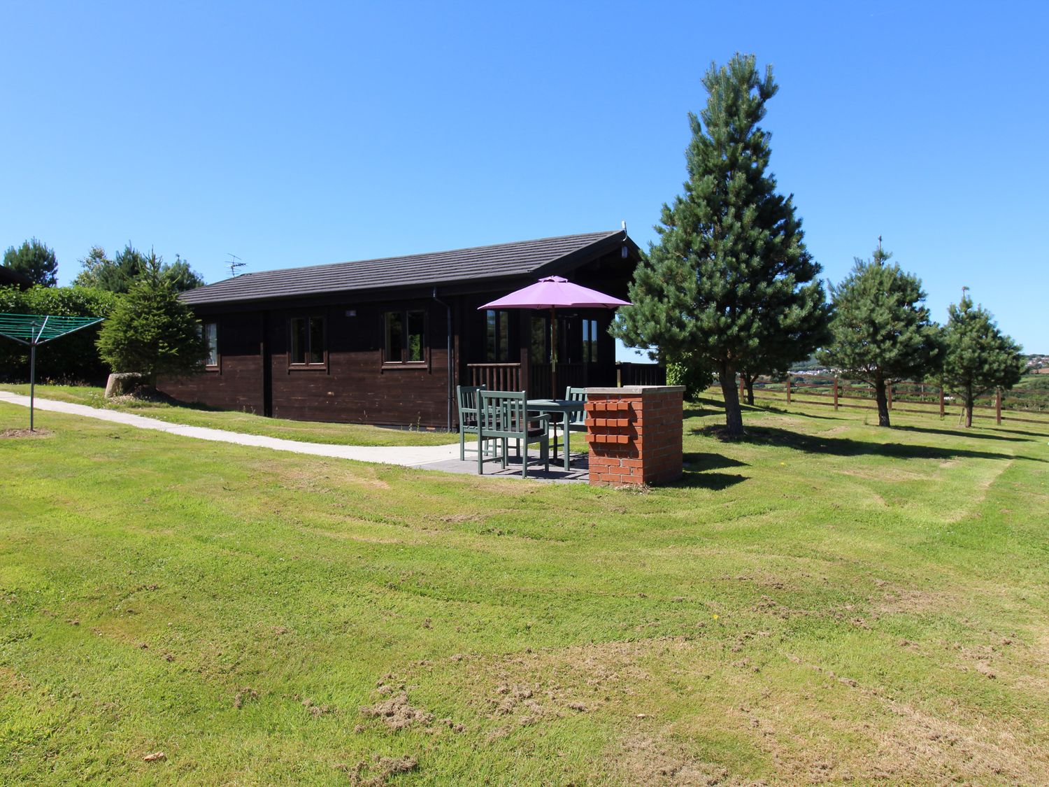 Willow Lodge                     photo 2