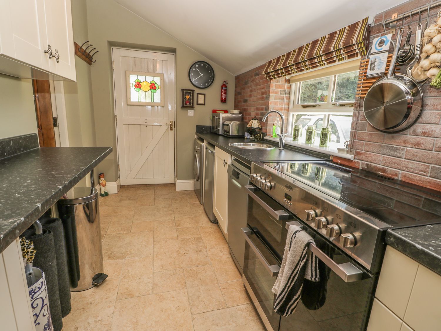 Londesborough Cottage ( Ref 975764 ) Irton holiday cottage near Seamer