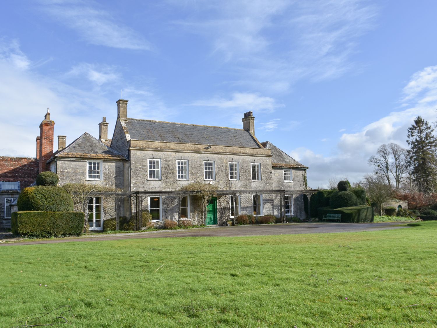 Wootton House                     photo 2