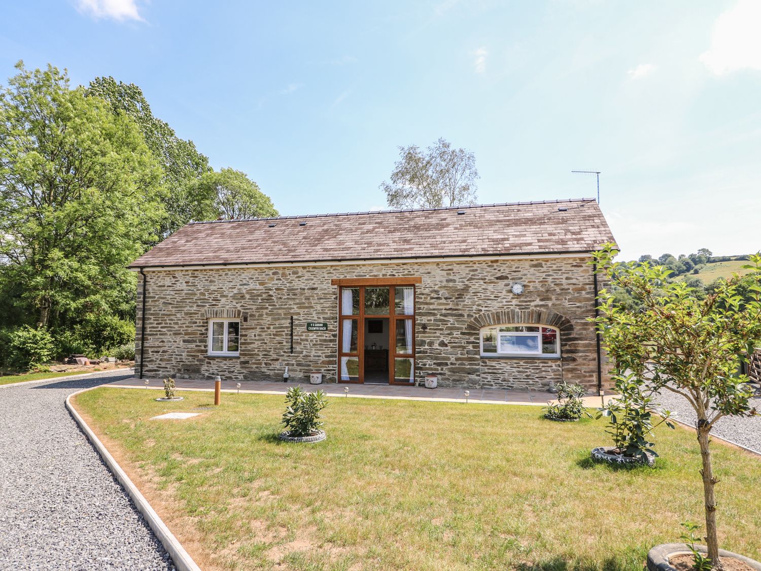 Cilgwyn Bach                     photo 2