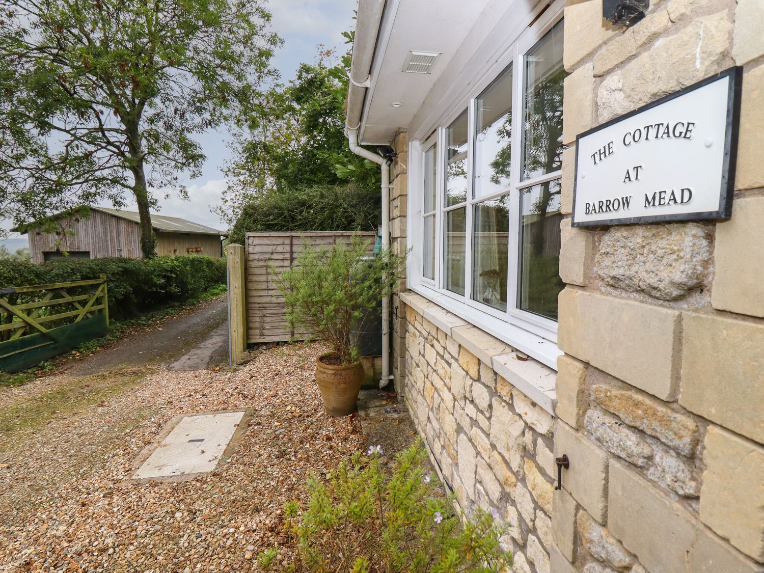 The Cottage At Barrow Mead                     photo 2