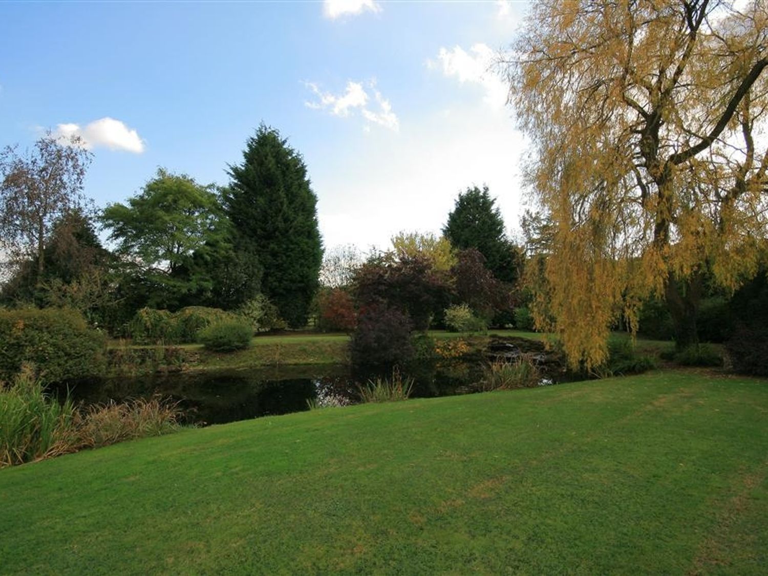 Home Farm (16) | Witney | Self Catering Holiday Cottage