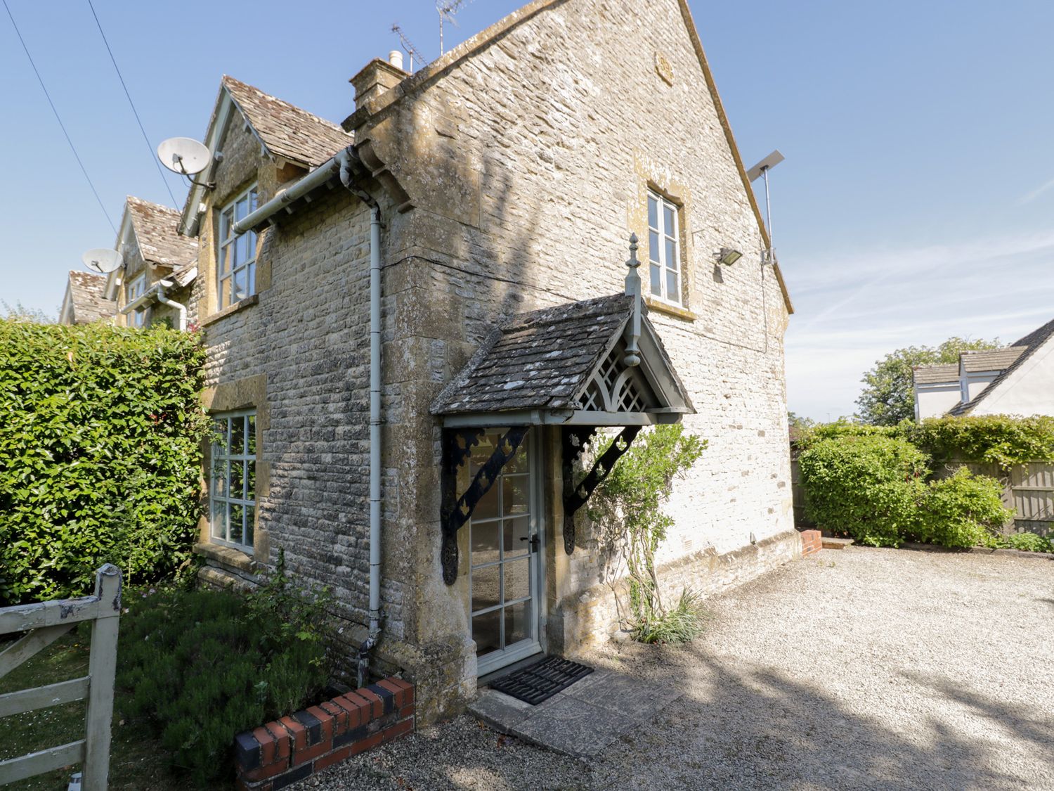 Honeysuckle Cottage - Cotswolds - 988991 - photo 1