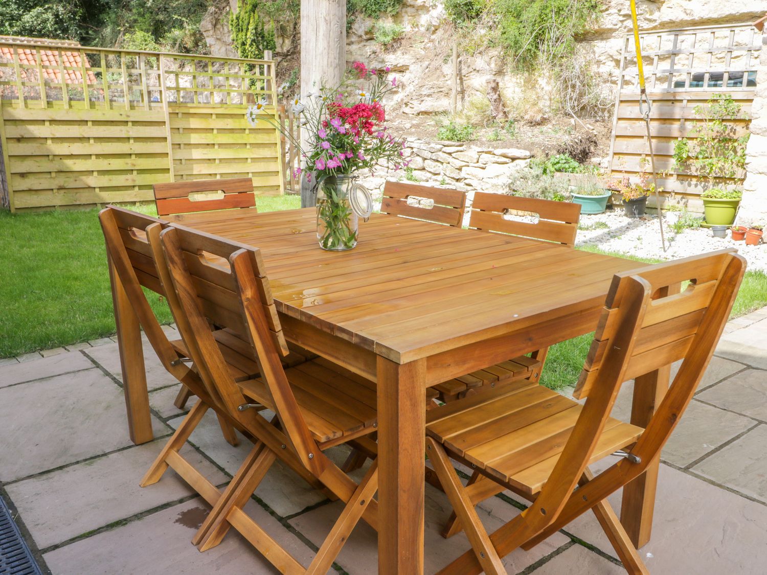 Garden Hill Top Stonegrave ( Ref 989054 ) Stonegrave holiday cottage near Hovingham for 6 guests