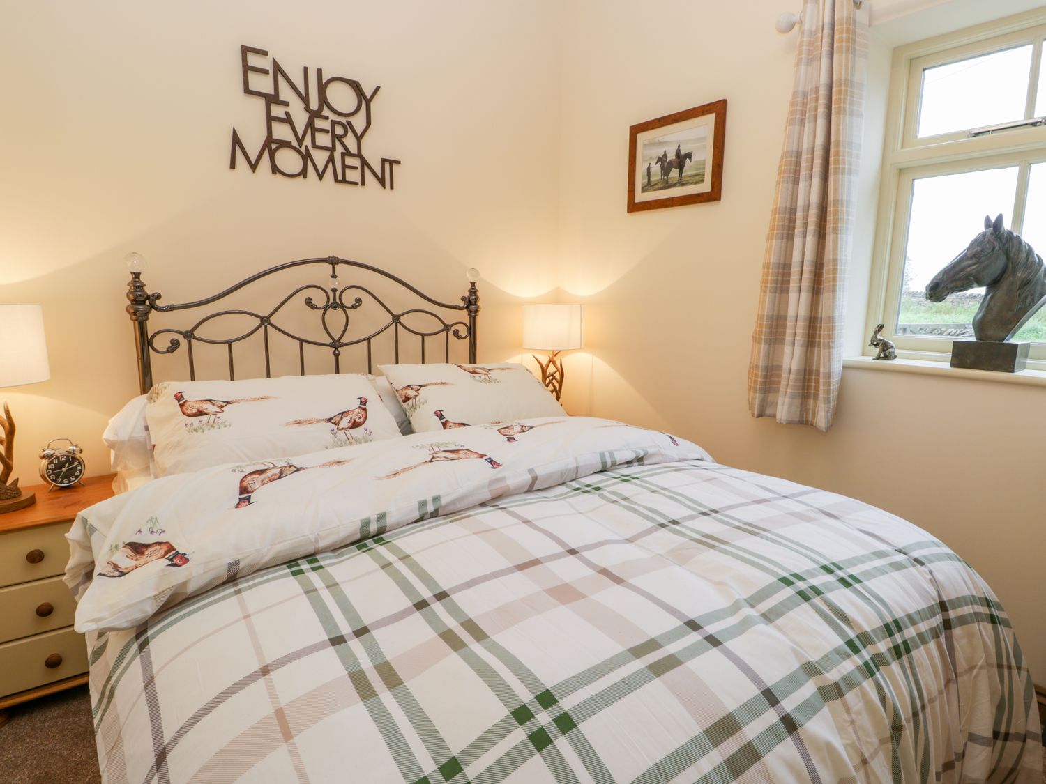 Wagtail Nest at Northfield Cottage Suffield ( Ref 992648 ) Book Suffield holiday cottage near Scarborough