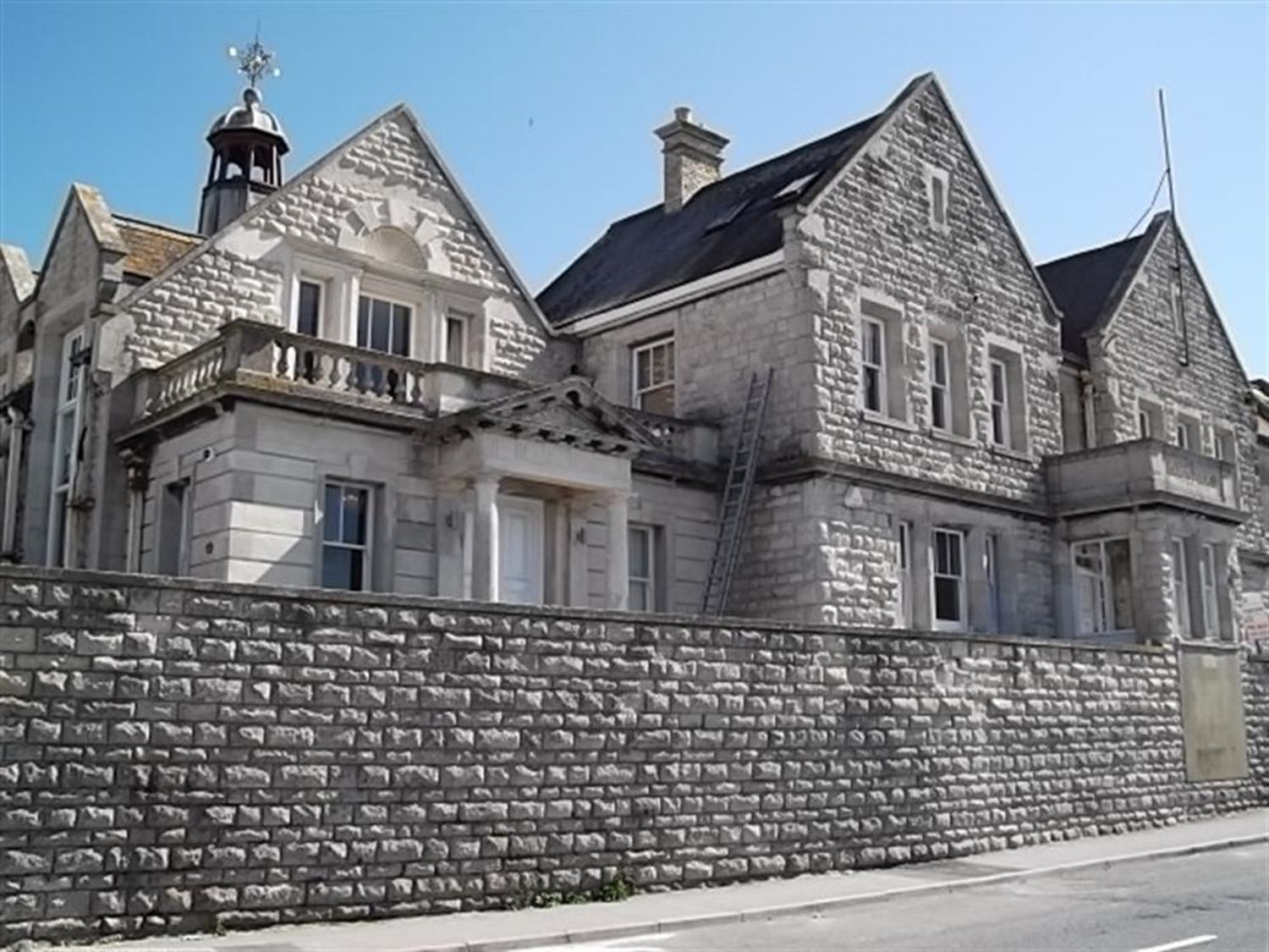 The Old Portland Courthouse - Dorset - 994487 - photo 1