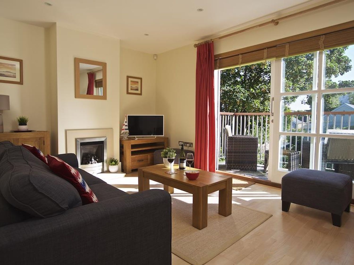 1 Combehaven                     photo 2