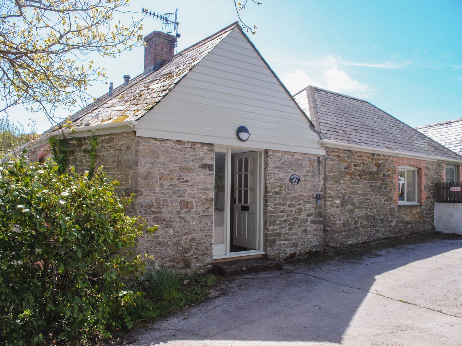 Orchard Barn                     photo 2