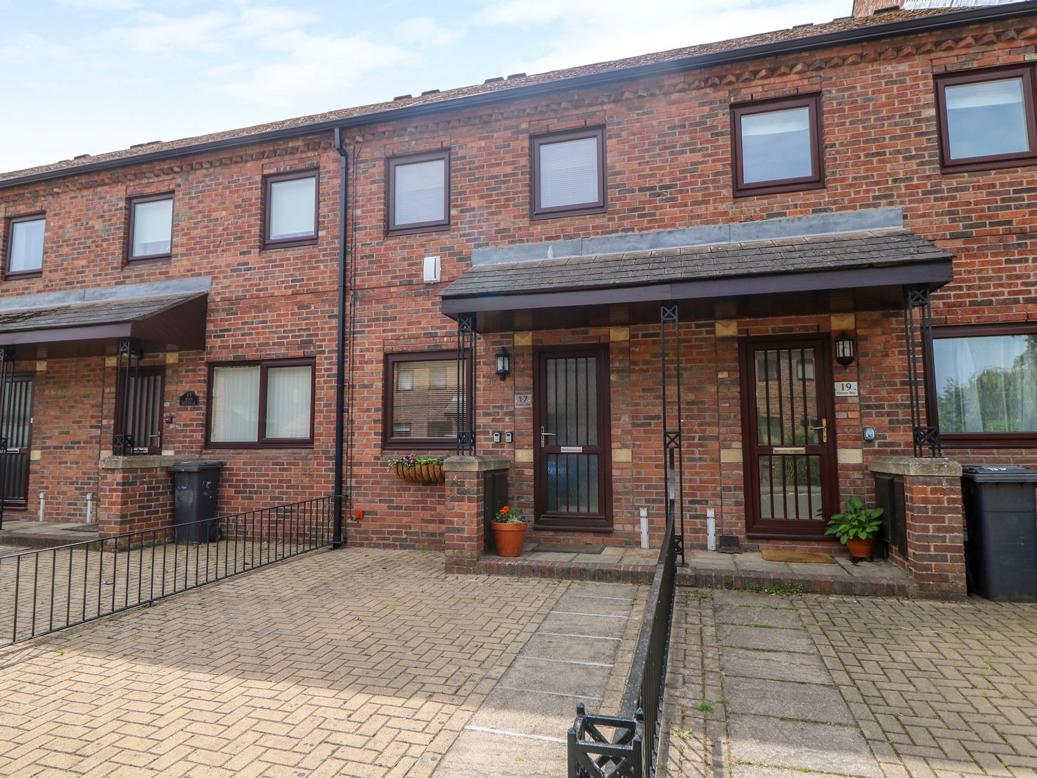 17 Fewster Way - North Yorkshire (incl. Whitby) - 999118 - photo 1