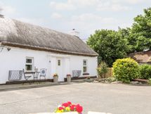Whispering Willows - The Thatch photo 1