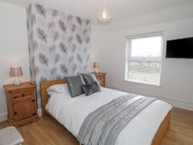 2 Bron Dwyfor - North Wales - 1001646 - thumbnail photo 12