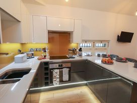 Evening Star @ Engine Shed - North Yorkshire (incl. Whitby) - 1002247 - thumbnail photo 10