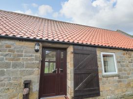 Stable Cottage - North Yorkshire (incl. Whitby) - 1002417 - thumbnail photo 2