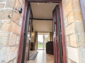 Stable Cottage - North Yorkshire (incl. Whitby) - 1002417 - thumbnail photo 3