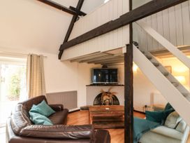 Stable Cottage - North Yorkshire (incl. Whitby) - 1002417 - thumbnail photo 4