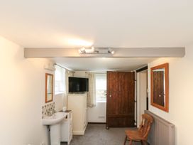 Stable Cottage - North Yorkshire (incl. Whitby) - 1002417 - thumbnail photo 22
