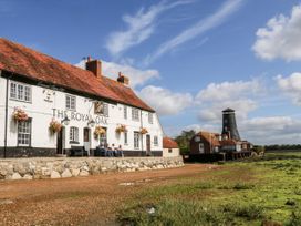 2A The Mews - Hampshire - 1003458 - thumbnail photo 31