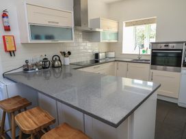 A kitchen with a countertop and kitchen appliances at Dale Barton in Wells