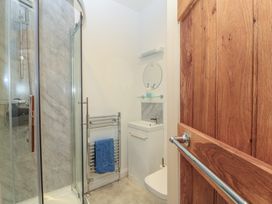 A bathroom with shower and sink at Dale Barton in Wells