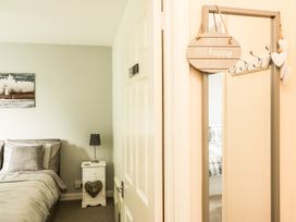 3 Dolphin Court - Devon - 1004903 - thumbnail photo 9