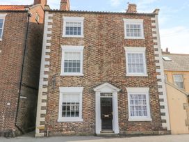 11 Church Street - North Yorkshire (incl. Whitby) - 1005355 - thumbnail photo 1