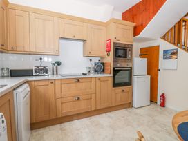 11 Church Street - North Yorkshire (incl. Whitby) - 1005355 - thumbnail photo 6
