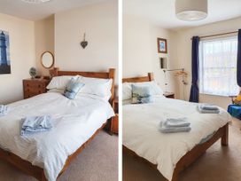 11 Church Street - North Yorkshire (incl. Whitby) - 1005355 - thumbnail photo 9