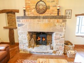 Woodland Lodge - Peak District - 1005401 - thumbnail photo 6