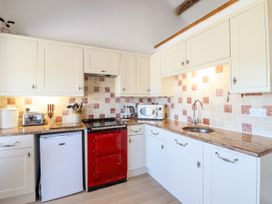 Bay View Apartment - North Wales - 1006438 - thumbnail photo 11